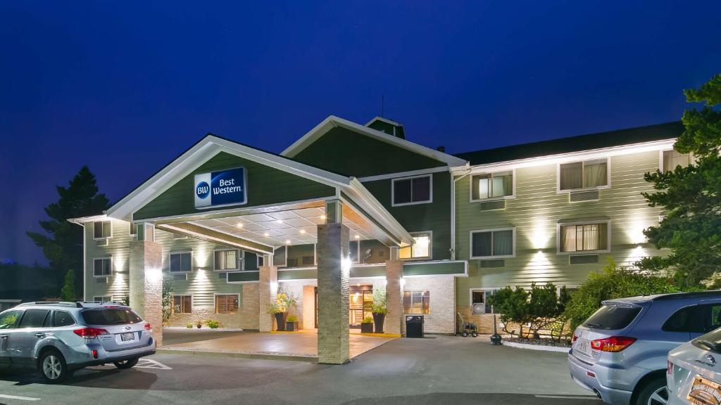 hotels with balcony in Long Beach