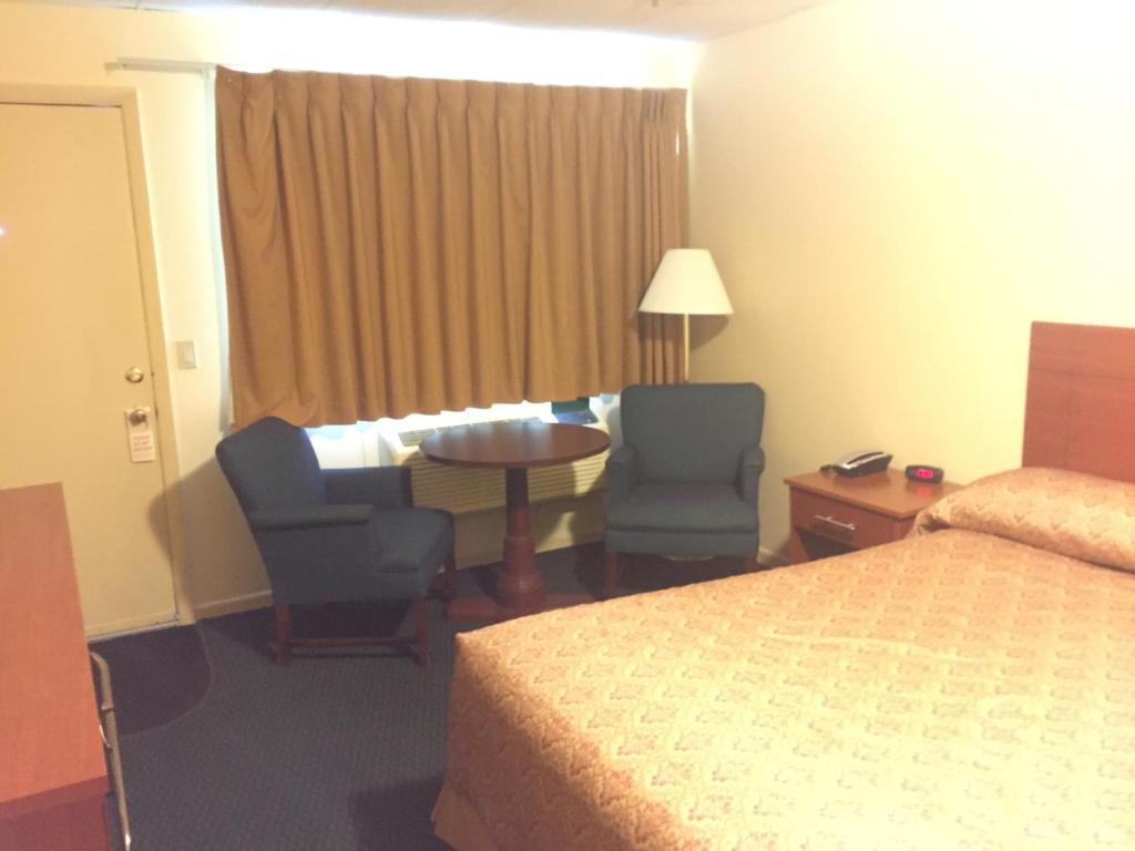 hotels with balcony in North Conway