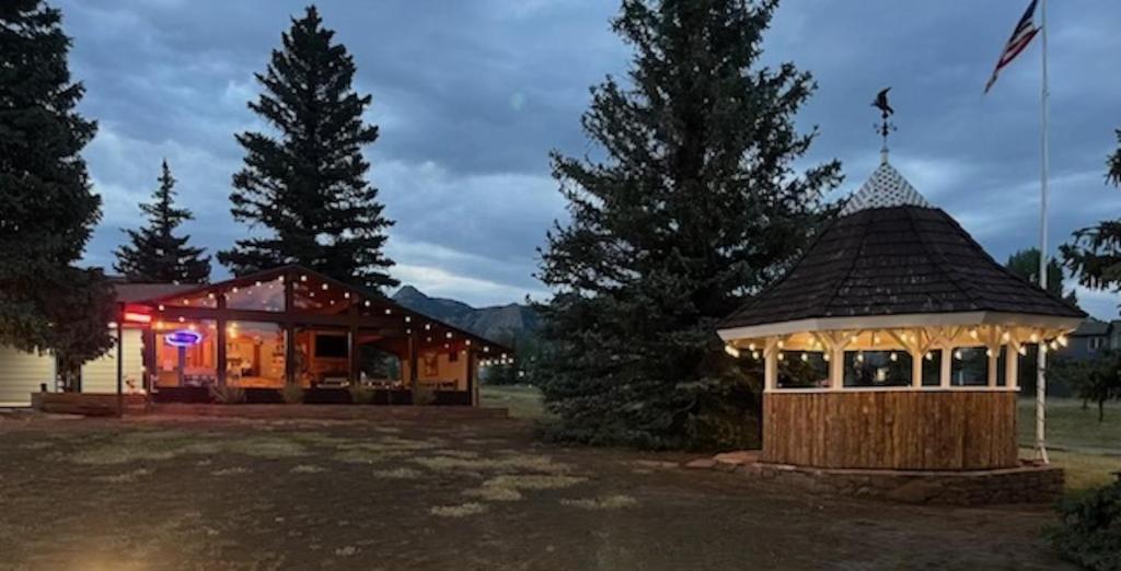 hotels with balcony in Rocky Mountain National Park