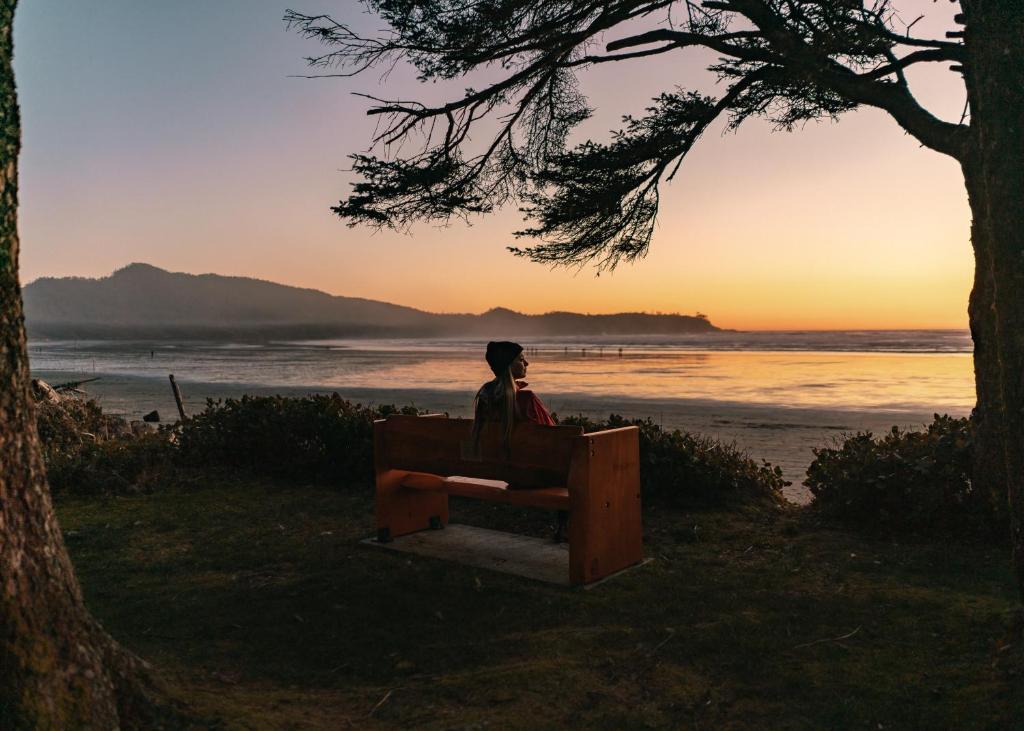 hotels with balcony in Vancouver Island