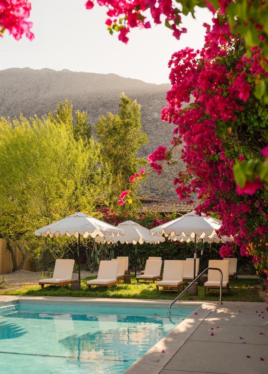 hotels with balcony in Palm Springs Palm Springs Art Museum