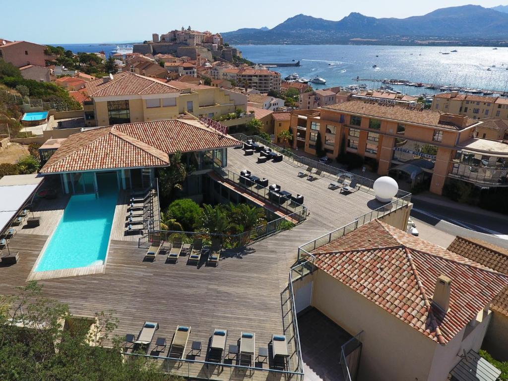 hotels with balcony in Calvi