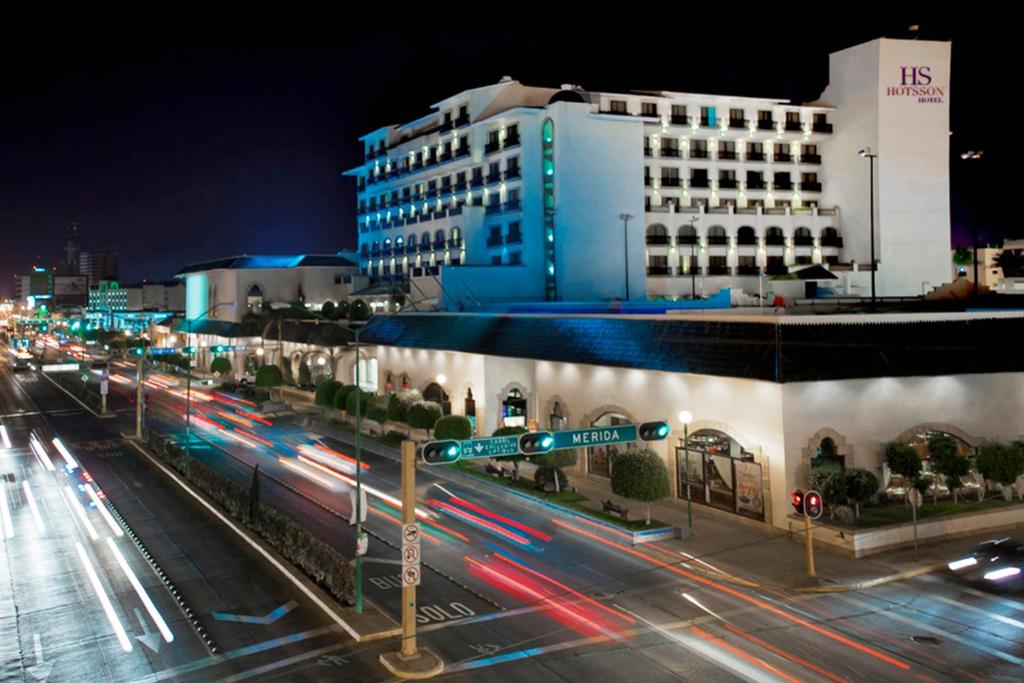 hotels with balcony in Leon