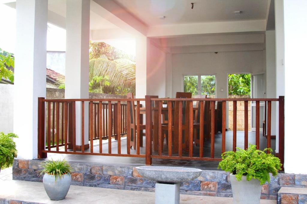 hotels with balcony in Matara