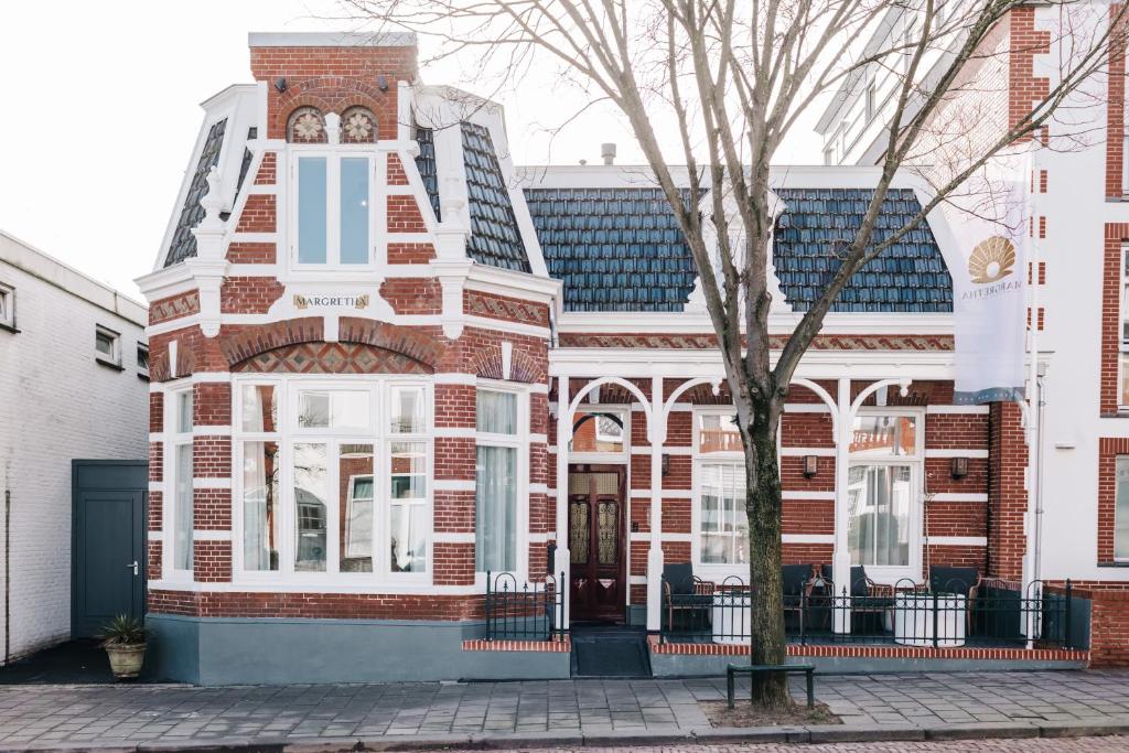 hotels with balcony in Dutch Coast