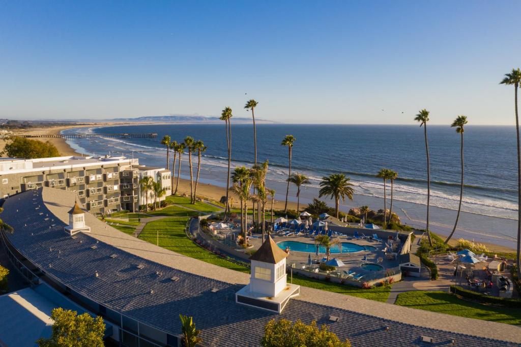 hotels with balcony in Pismo Beach