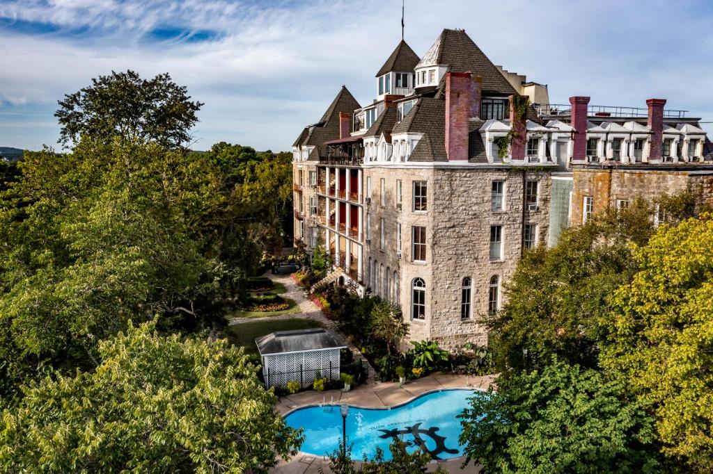 hotels with balcony in Eureka Springs Eureka Springs Historical Museum