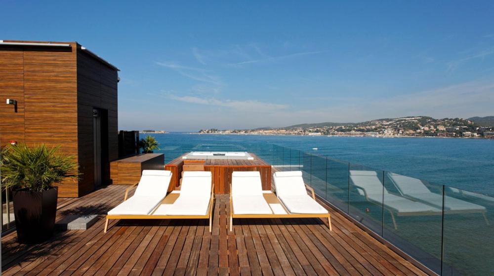 hotels with balcony in Sanary Sur Mer