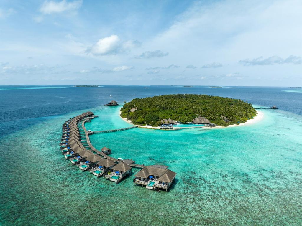 hotels with balcony in Baa Atoll