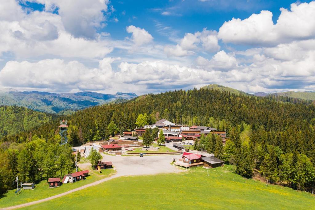 hotels with balcony in Banska Bystrica