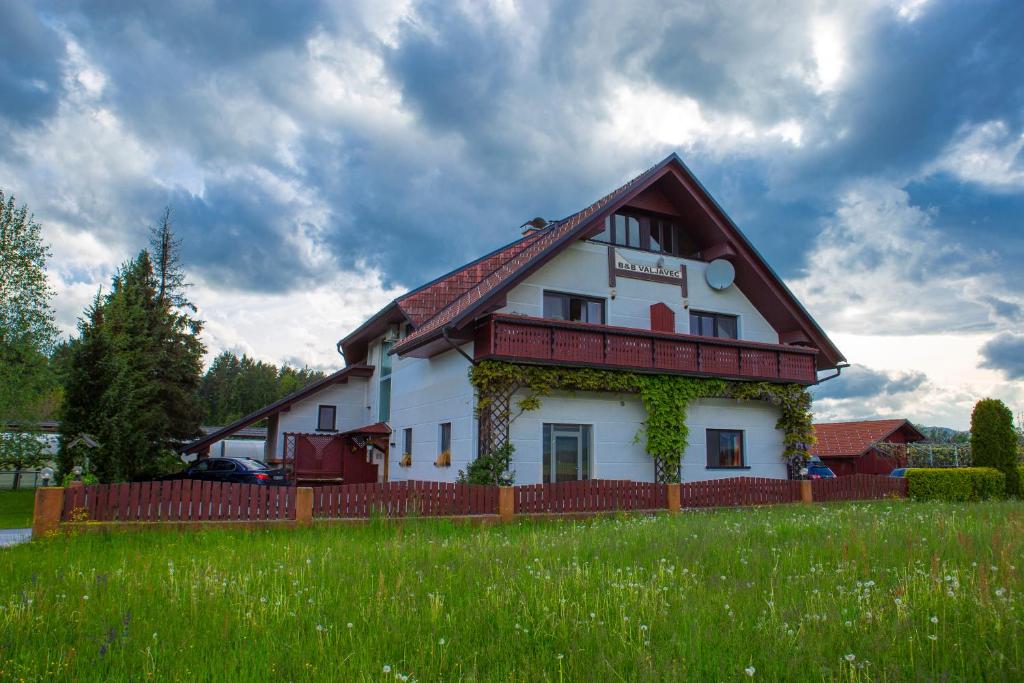 hotels with balcony in Kranj