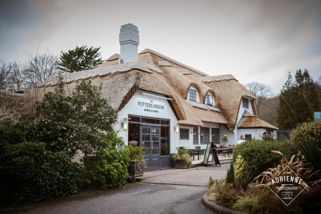 hotels with balcony in Hampshire