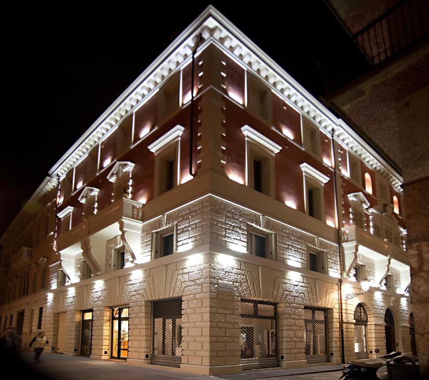 hotels with balcony in Padova