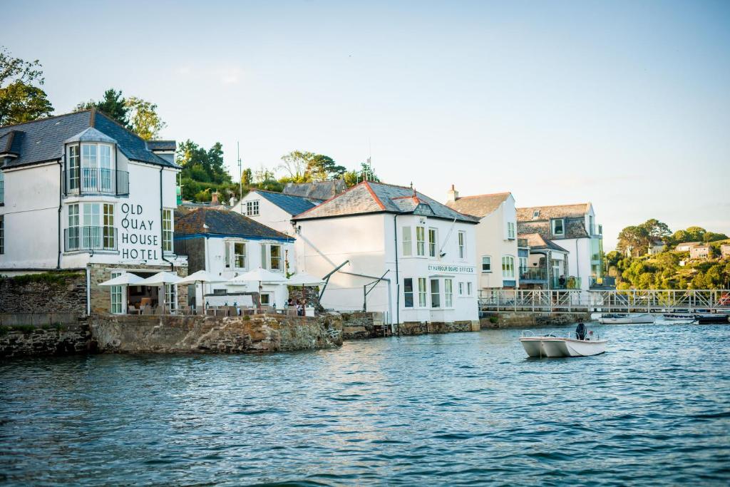 hotels with balcony in Fowey