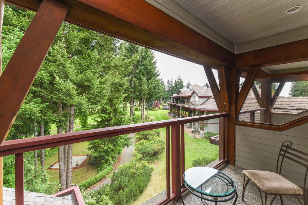 hotels with balcony in Vancouver Island