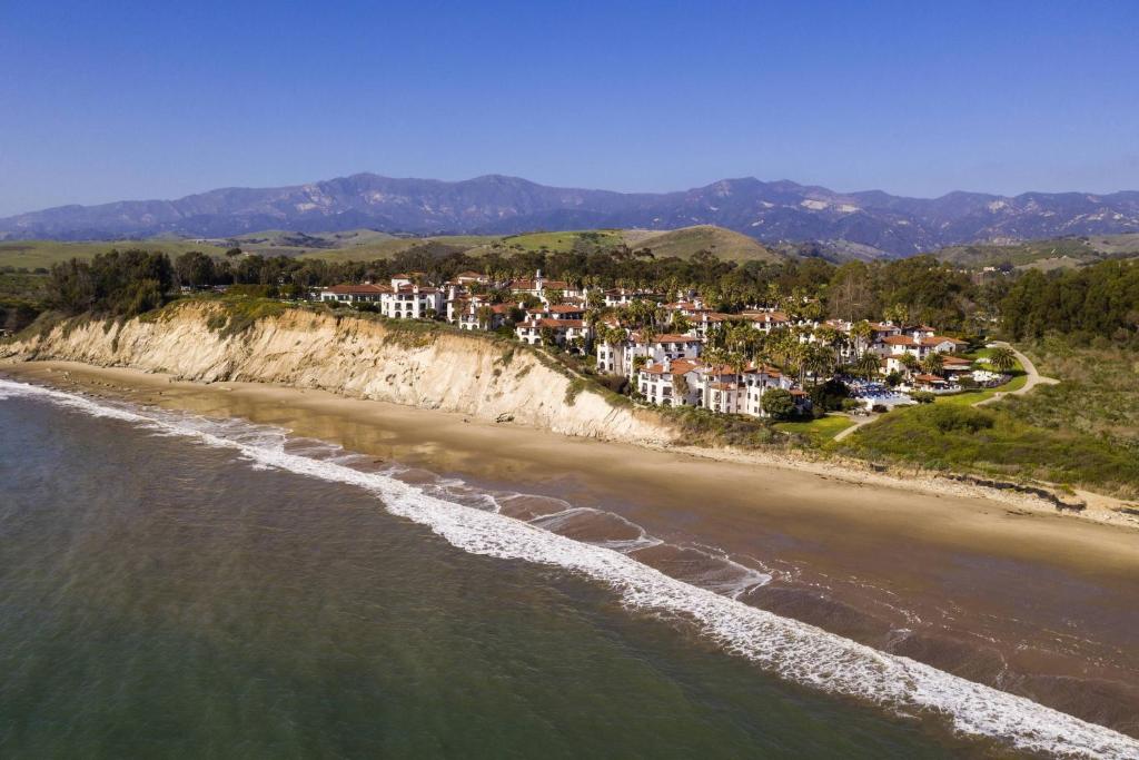 hotels with balcony in Santa Barbara United States Goleta