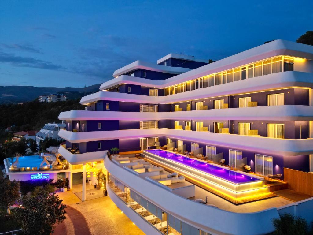 hotels with balcony in Vlore