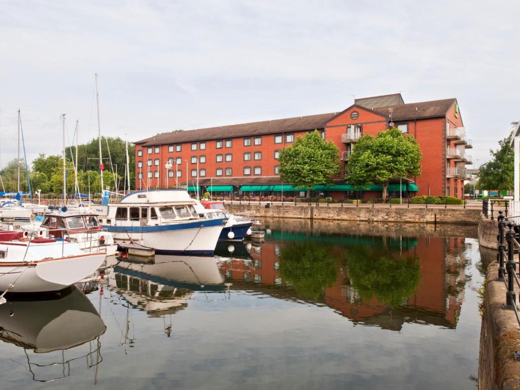 hotels with balcony in Kingston Upon Hull