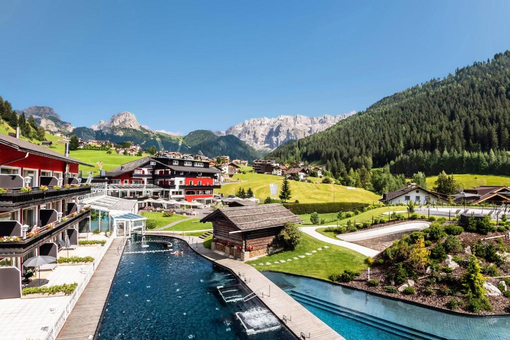 hotels with balcony in Selva Di Val Gardena