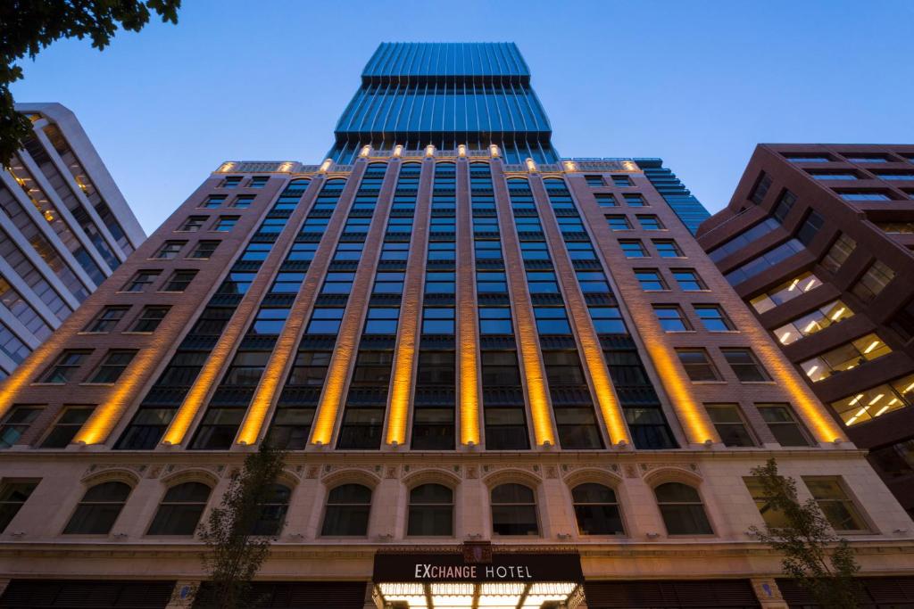 hotels with balcony in Vancouver