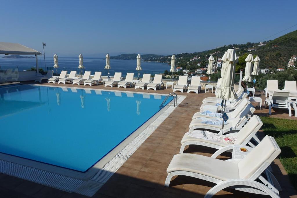 hotels with balcony in Skiathos Town