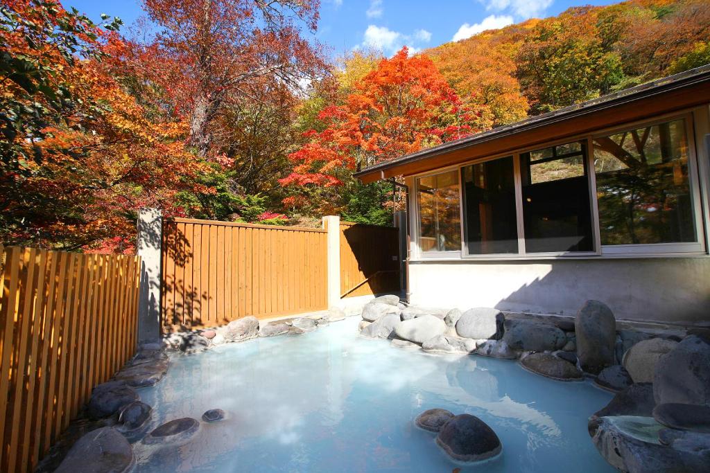 hotels with balcony in Nikko