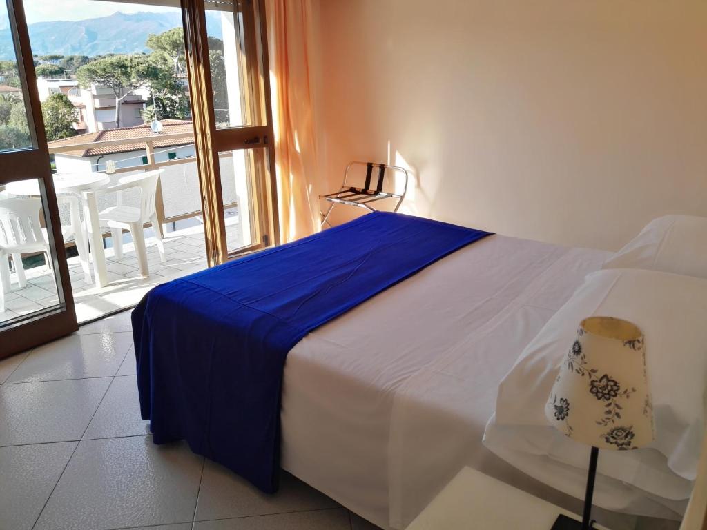 hotels with balcony in Marina Di Pietrasanta