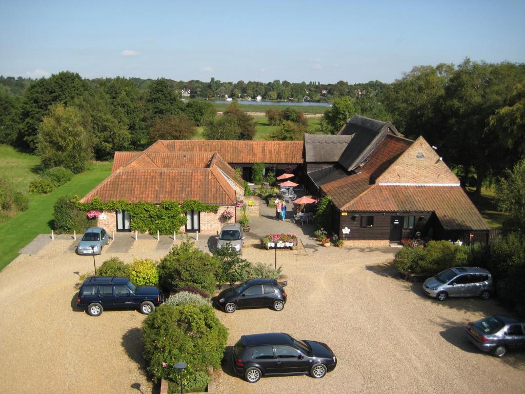 hotels with balcony in Suffolk