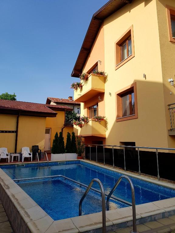 hotels with balcony in Velingrad