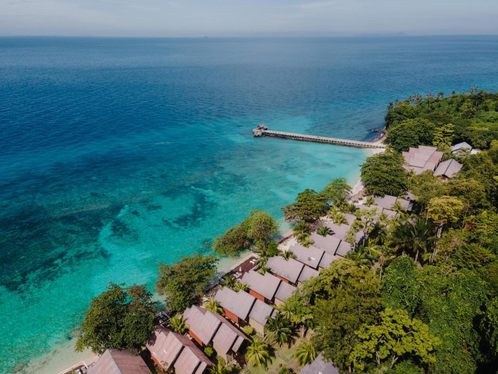 hotels with balcony in Tioman Island