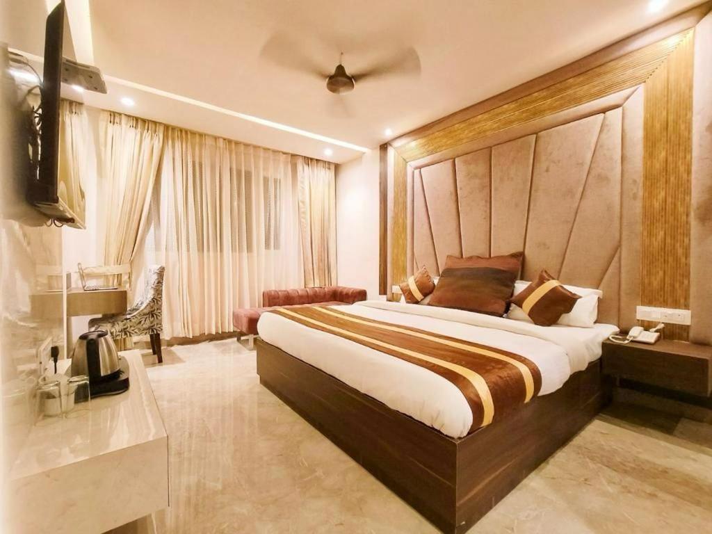 hotels with balcony in Amritsar