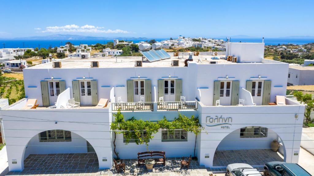 hotels with balcony in Sifnos