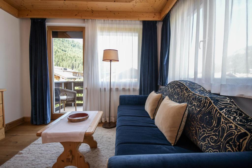 hotels with balcony in Selva Di Val Gardena