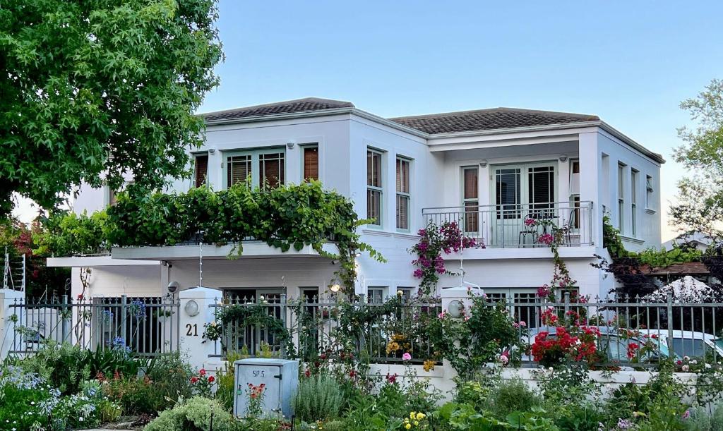 hotels with balcony in Stellenbosch