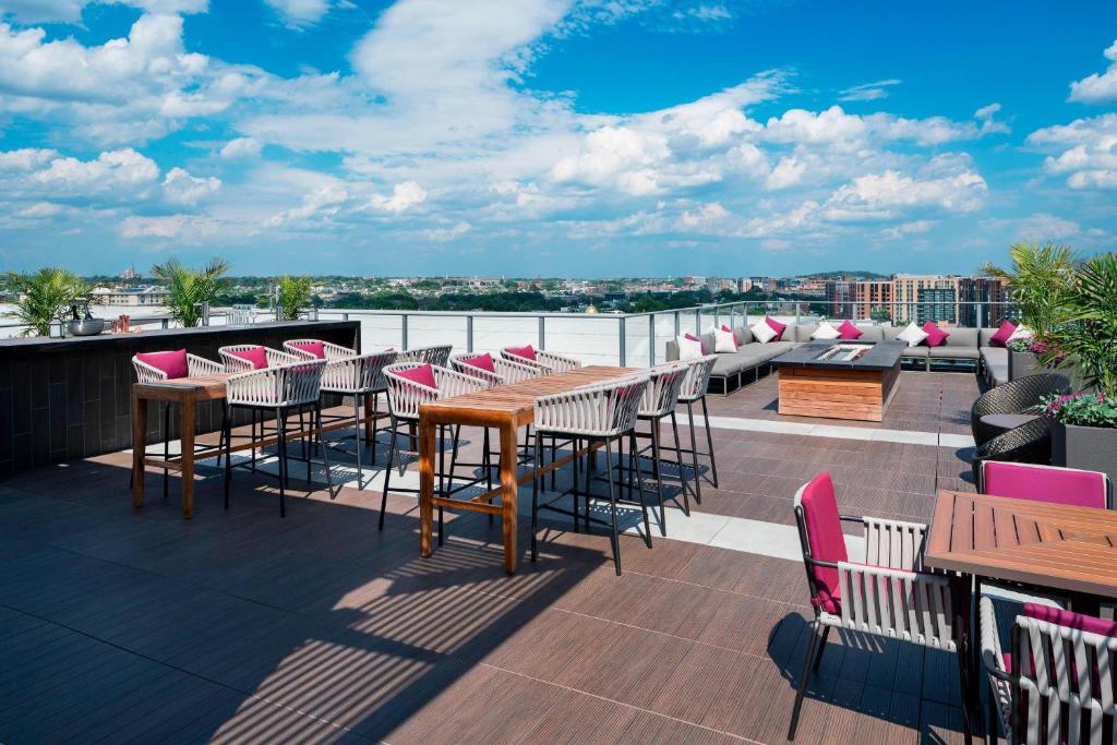 hotels with balcony in District Of Columbia