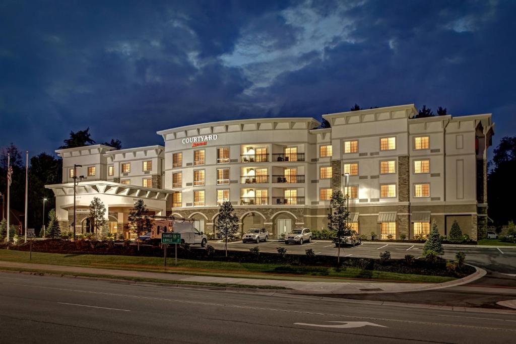 hotels with balcony in Appalachian Mountains