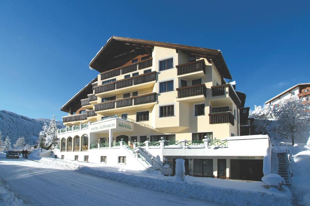 hotels with balcony in Serfaus