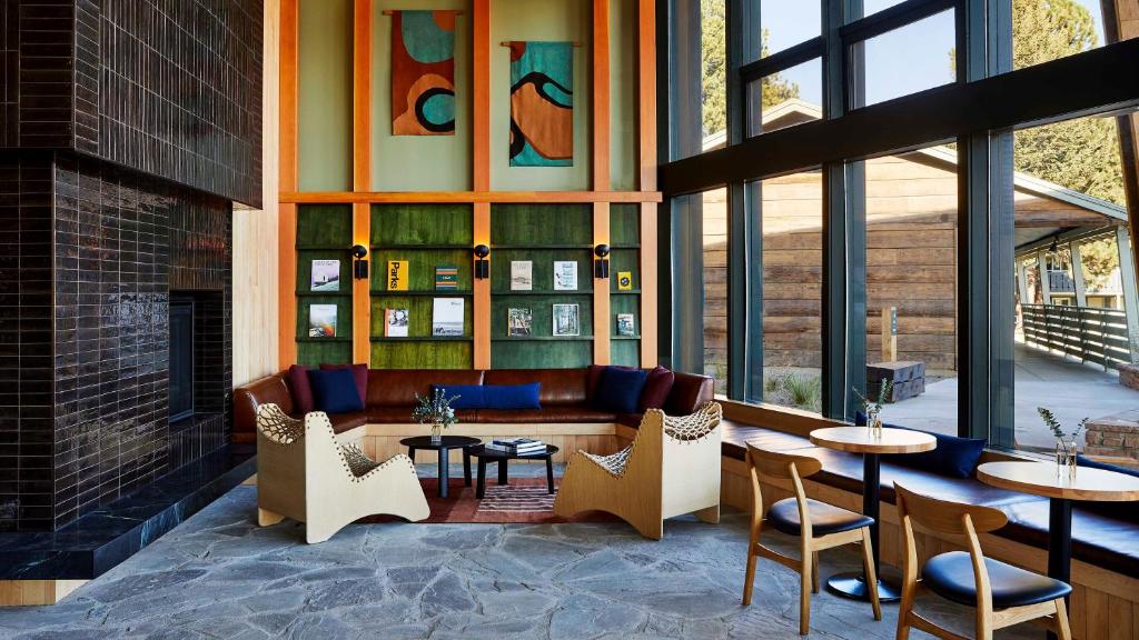 hotels with balcony in Rocky Mountain National Park