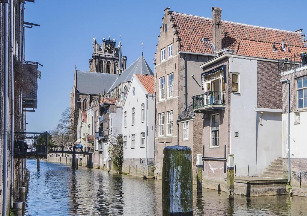 hotels with balcony in Dordrecht