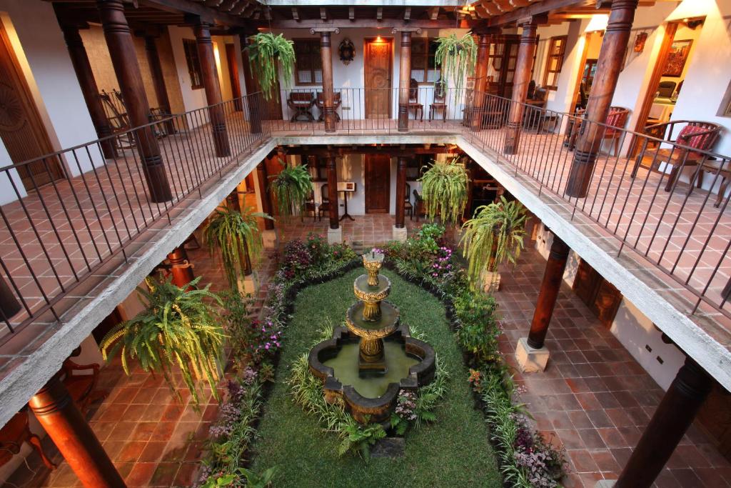 hotels with balcony in Antigua Guatemala