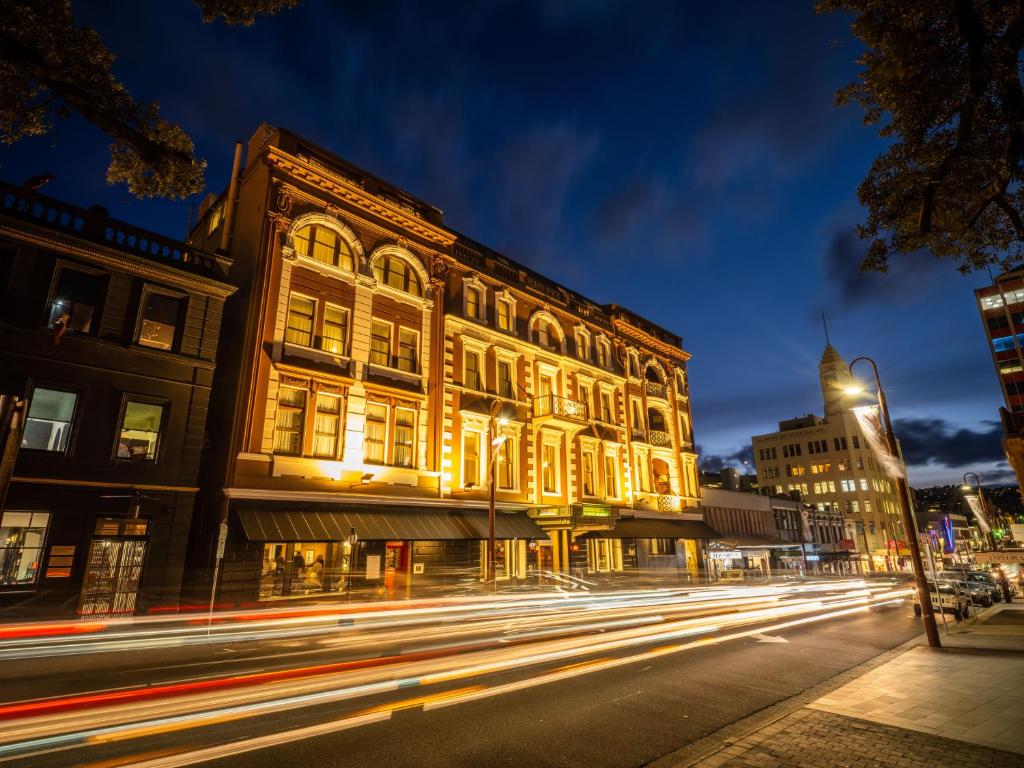 hotels with balcony in Hobart