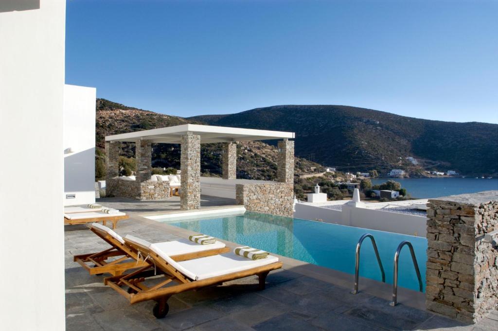 hotels with balcony in Sifnos