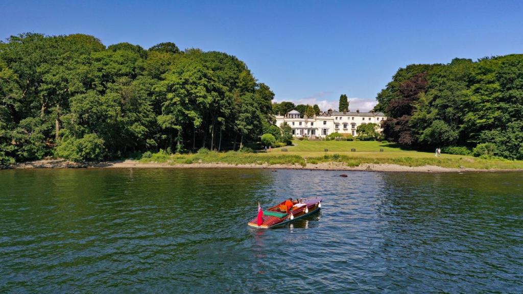 hotels with balcony in Lake District United Kingdom