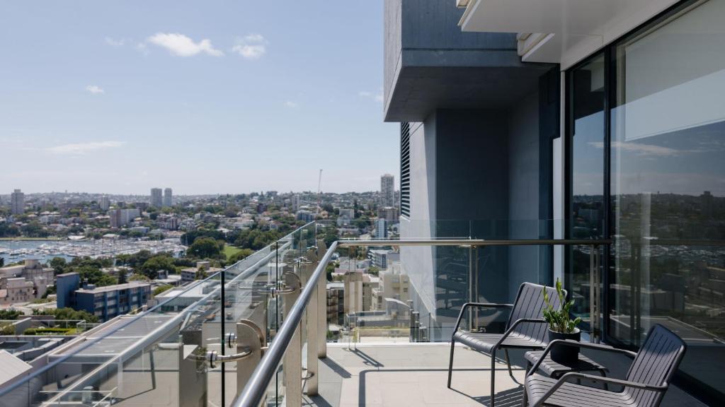 hotels with balcony in Sydney Potts Point