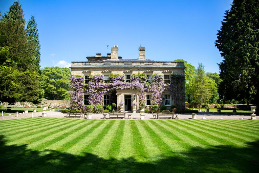 hotels with balcony in Northumberland