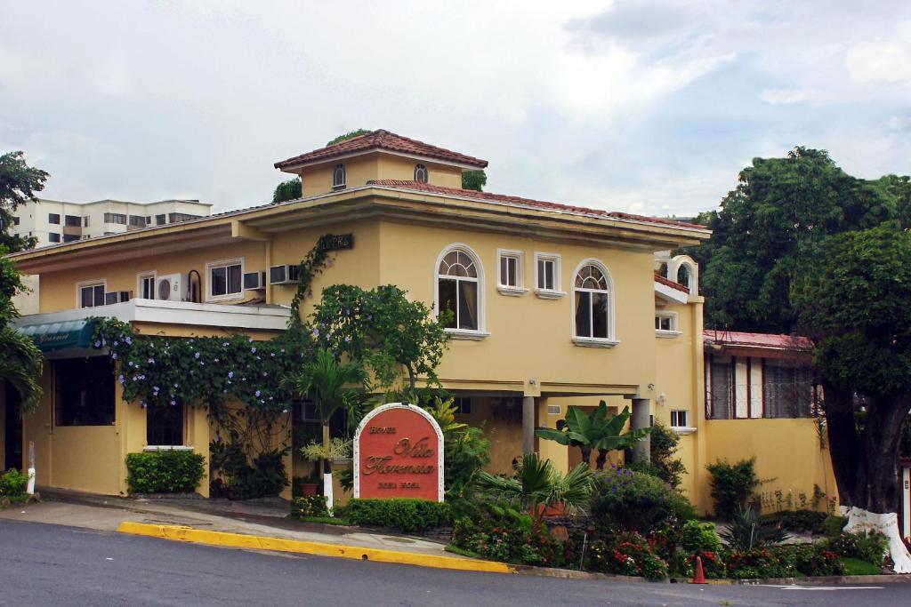 hotels with balcony in San Salvador