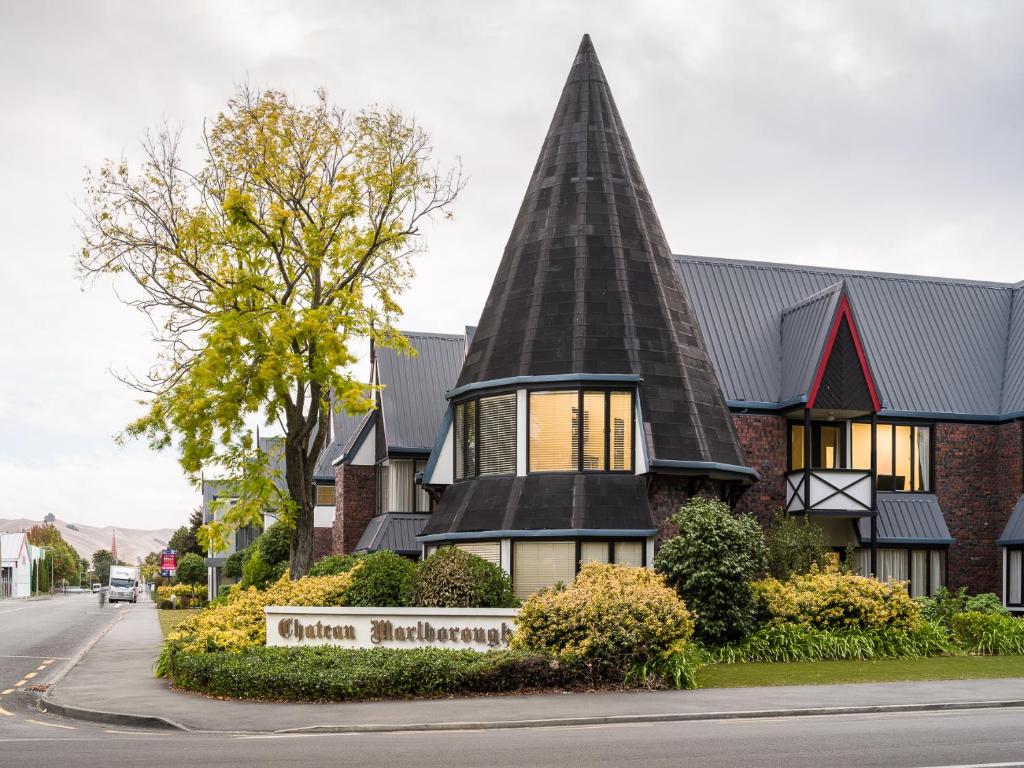 hotels with balcony in Blenheim