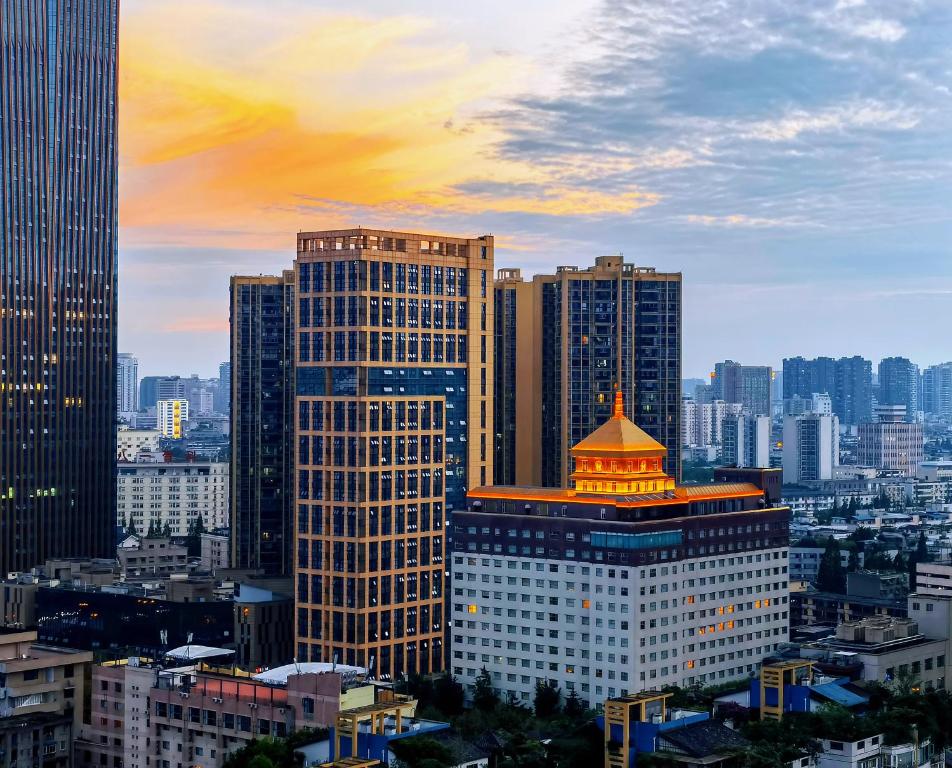 hotels with balcony in Chengdu