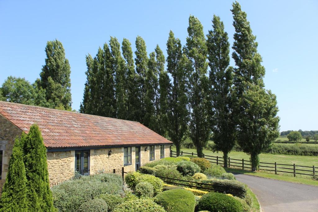 hotels with balcony in Wiltshire