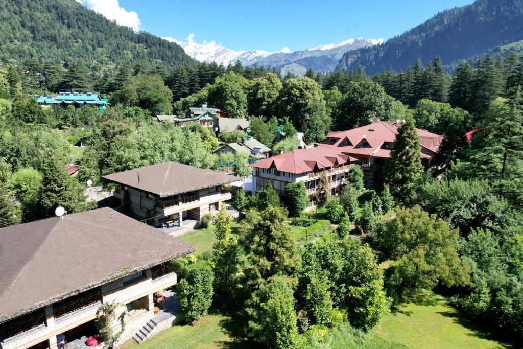 hotels with balcony in Manali